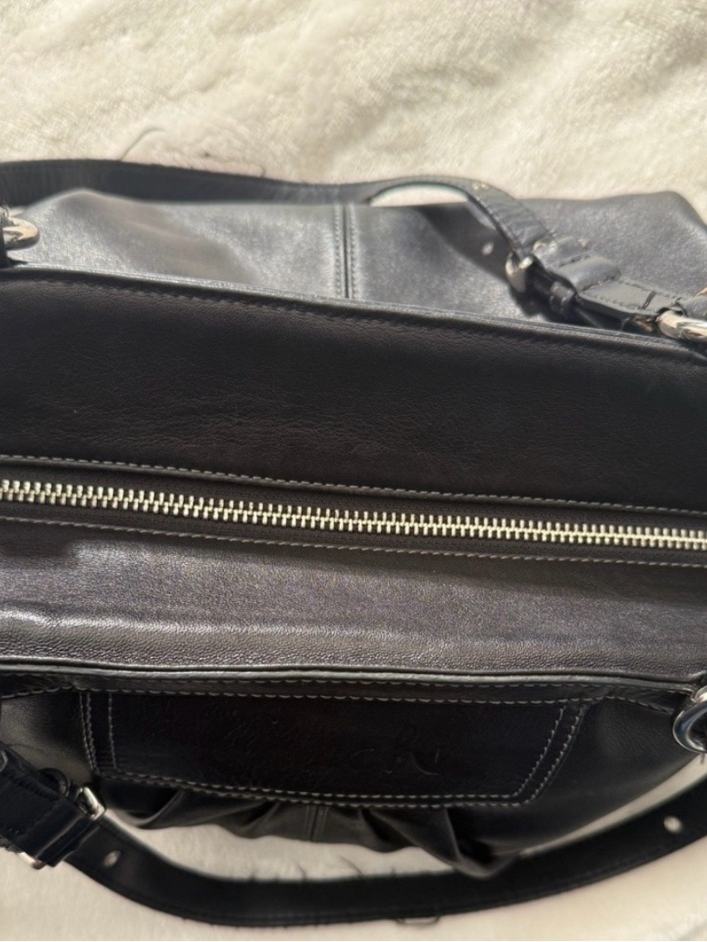 Coach Black Leather Shoulder Bag with Pink Lining - Picture 4 of 8